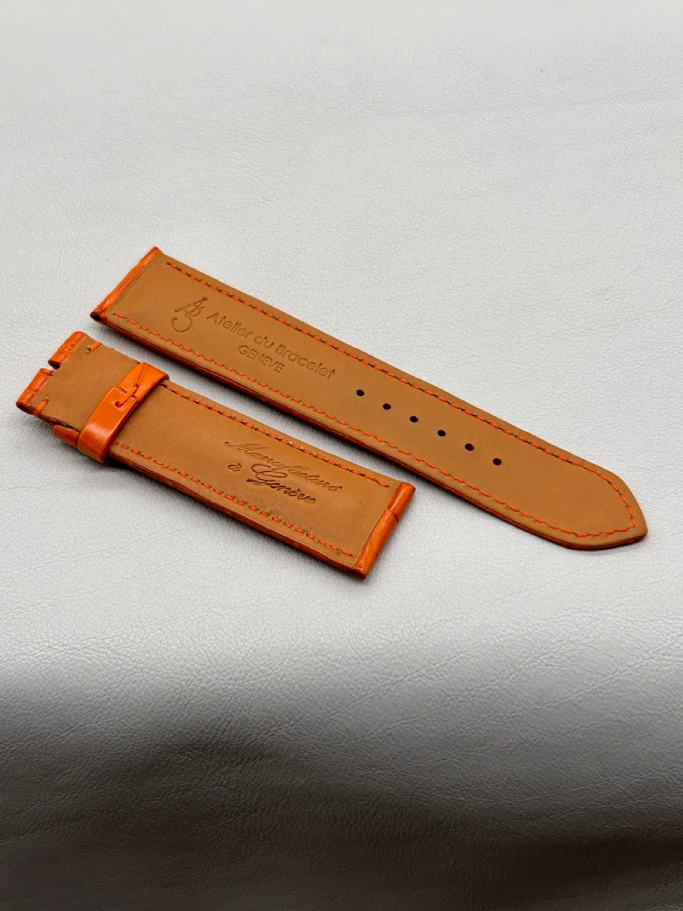 Alligator Orange Mat